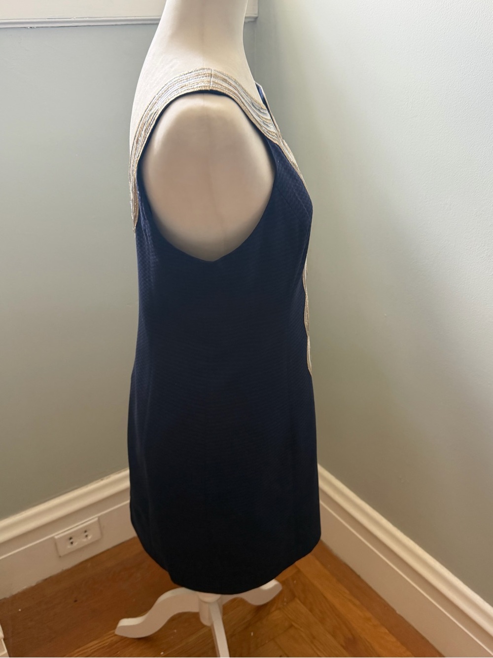 Lilly Pulitzer Navy Embellished Shift Dress Size 8 Gold Metallic Trim Cotton - Picture 5 of 10